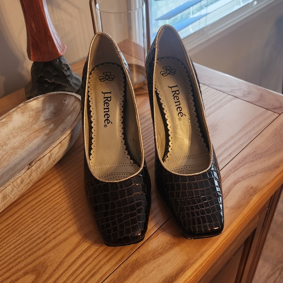 J.Renee Brown-Gold Croc-Embossed Women's Heels - Picture 2 of 7